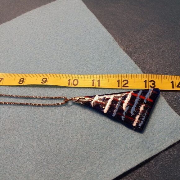 Abstract Red, White and Blue Glass Pendant & Silver Metal chain - Picture 6 of 9